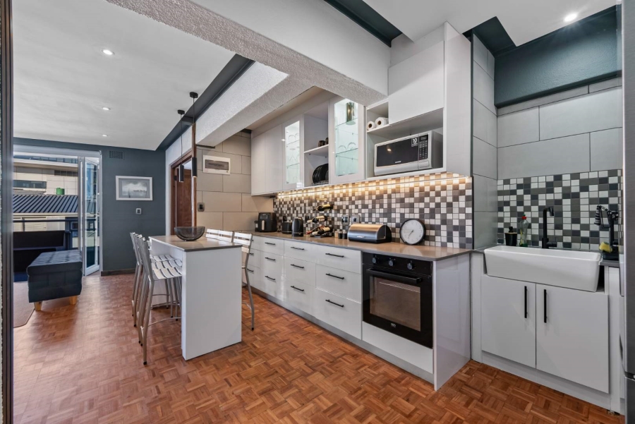 1 Bedroom Property for Sale in Sea Point Western Cape